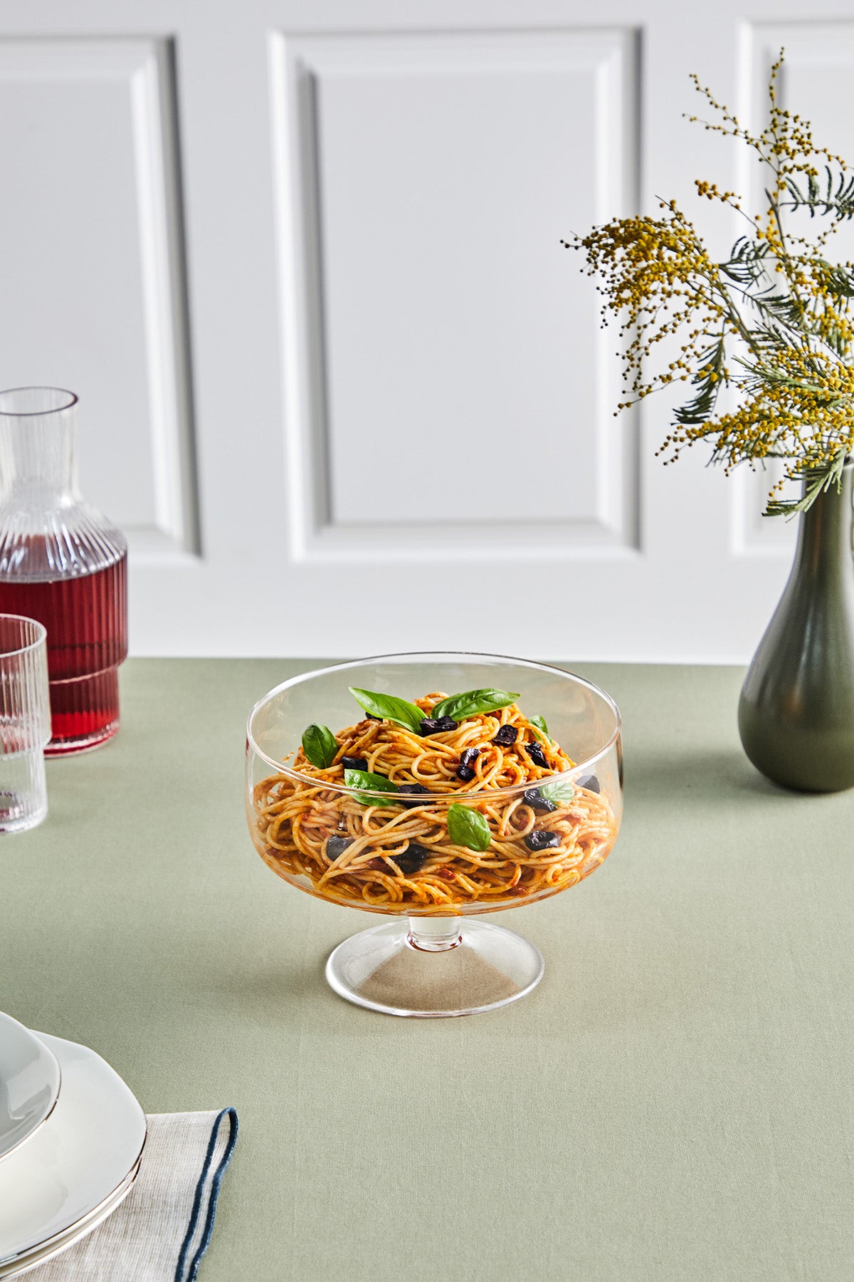 Noa Model Ayaklı Cam Salata ve Sunum Kasesi